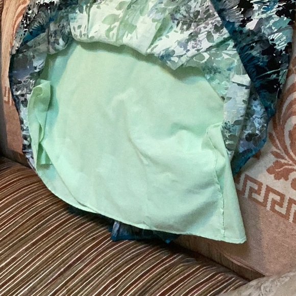 UNA  M&S lined skirt beautiful floral shades of green springtime colors size 12 - Picture 6 of 16